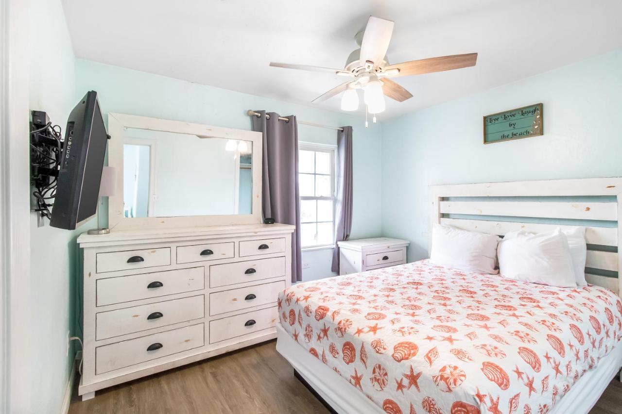 Tropic Island Motel 3*